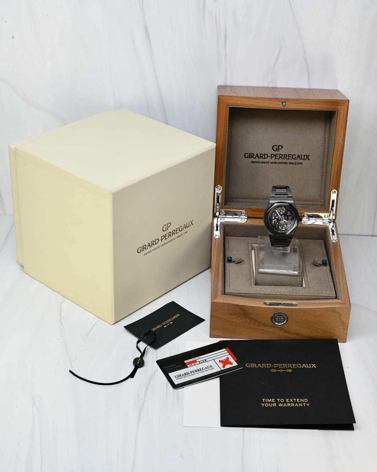 Girard Perregaux Laureato Skeleton