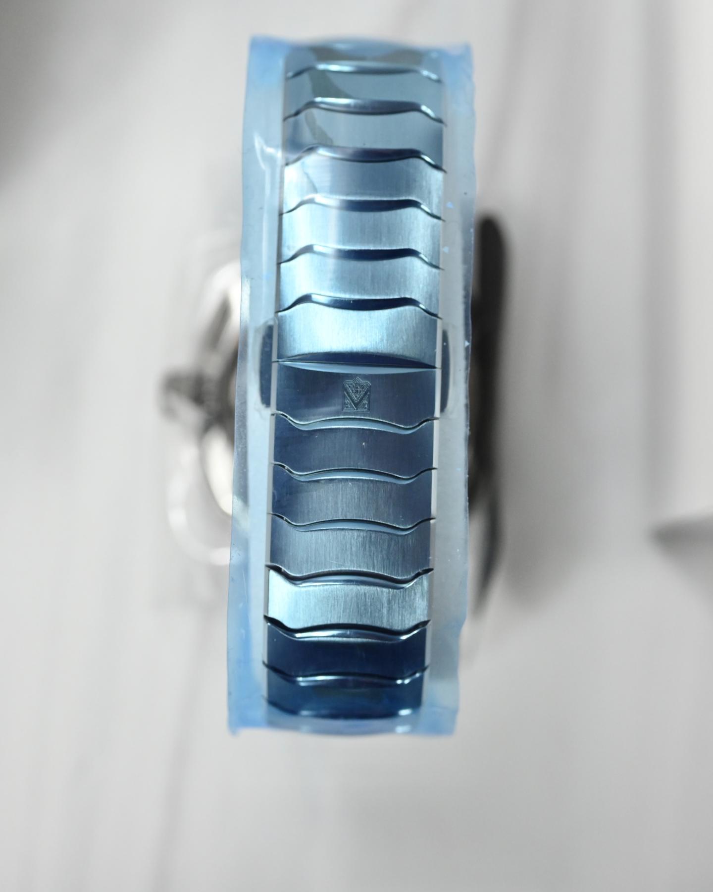 H.Moser & Cie Streamliner Genesis 2