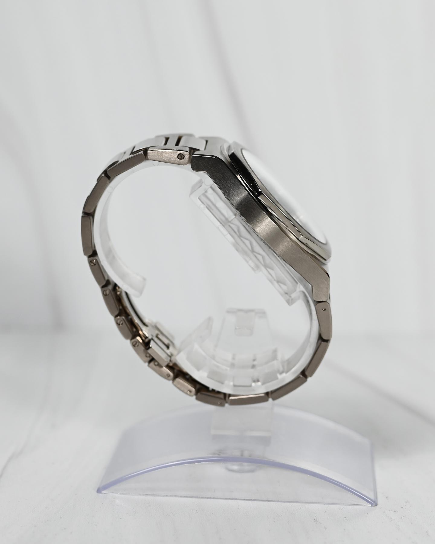 Girard-Perregaux Laureato