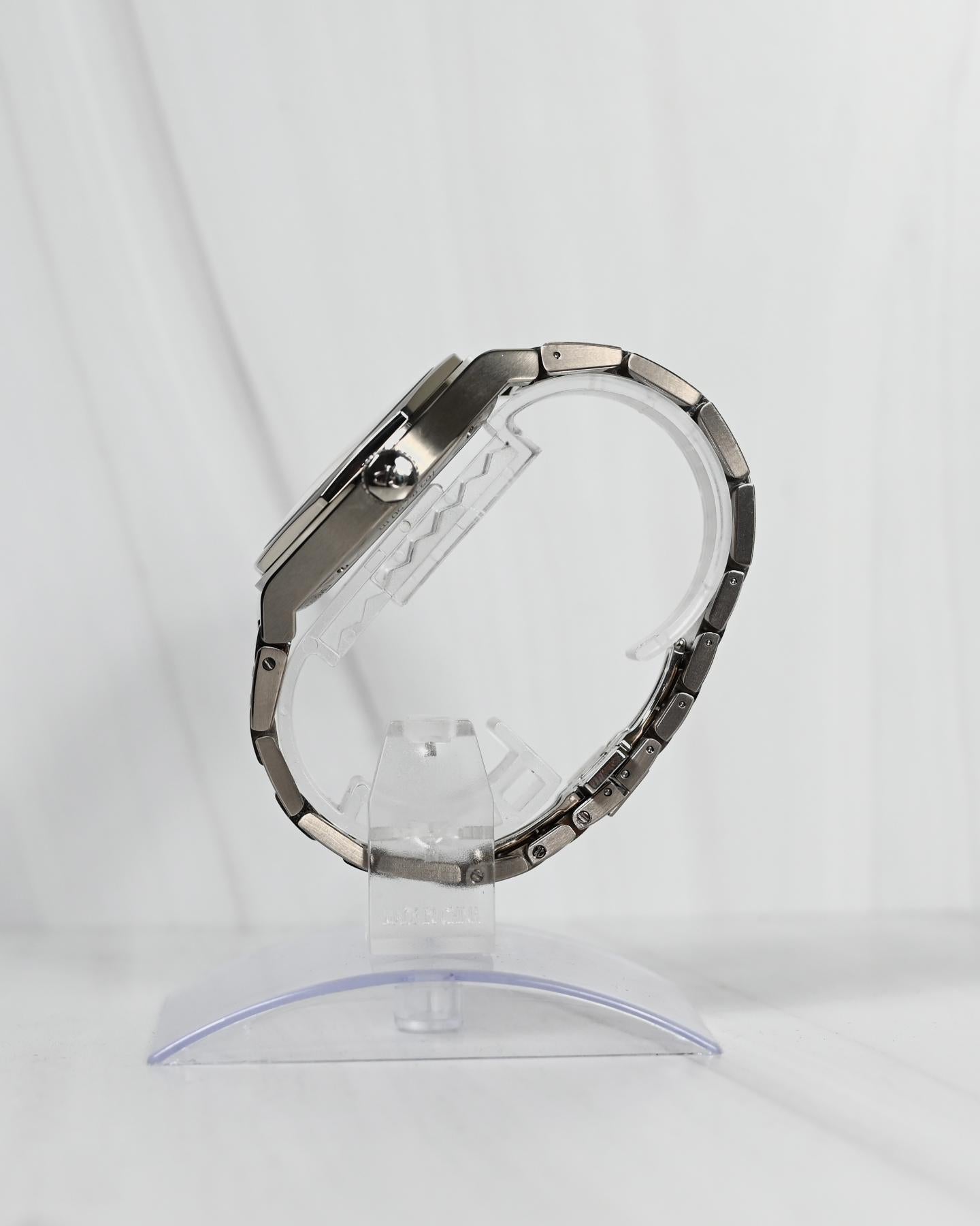 Girard-Perregaux Laureato