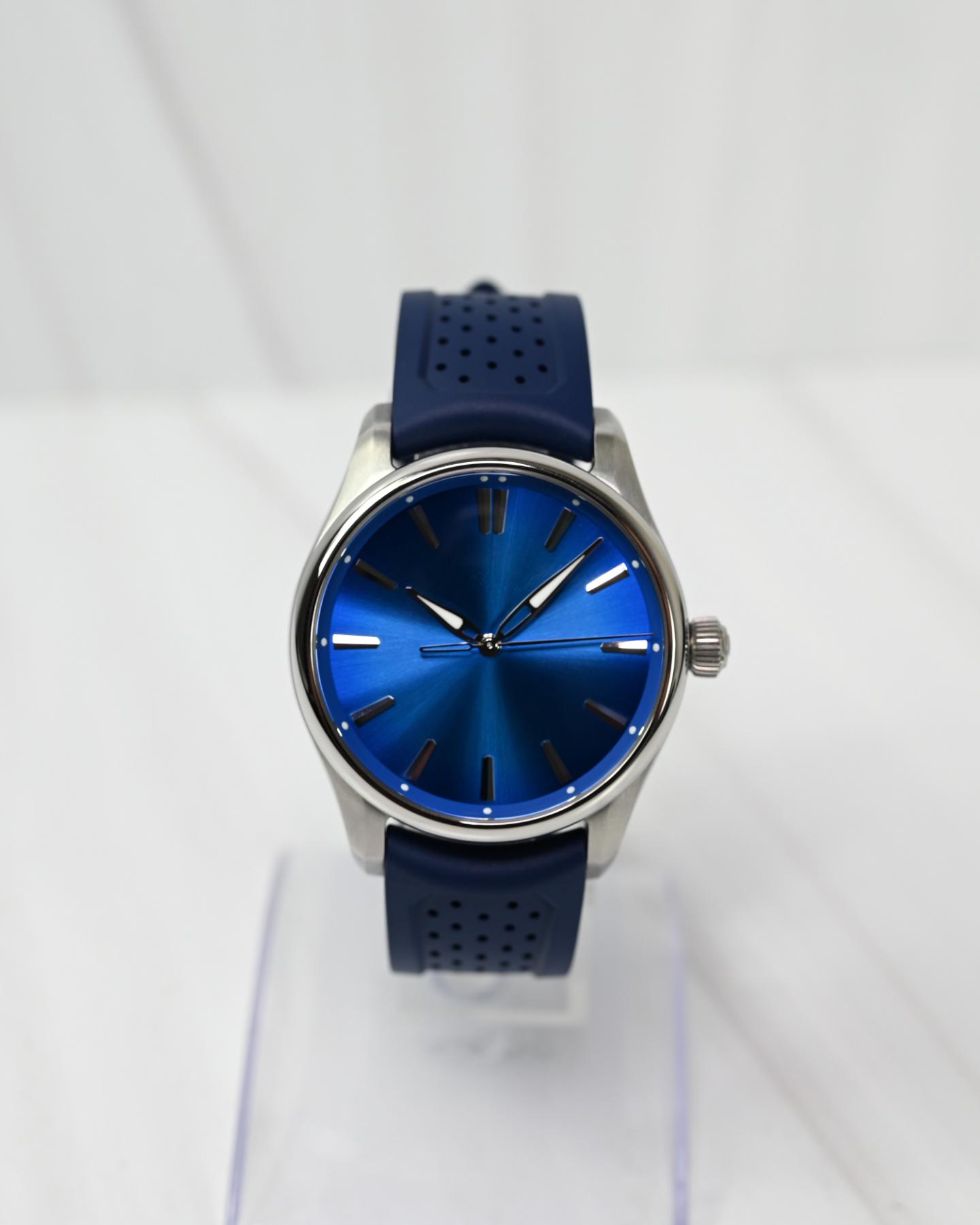 H.Moser & Cie Pioneer Centre Seconds Arctic Blue